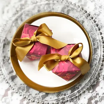 Nemokamas Pristatymas 50pcs Dalyvavimas Vestuvių naudai diamond nuotakos dušas raudonos aukso juostele popieriaus saldainių dėžutė pakuotės dovanos svečių