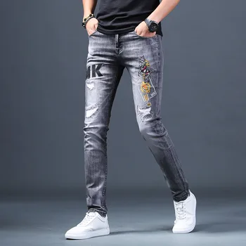 Rudenį, žiemą 2021 prekės vyrų išsiuvinėti spausdinti jeans vyriški tendencija korėjos stiliaus kankina atsitiktinis kelnės Plonas kojų pieštuku kelnės