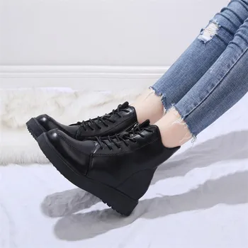 Moterų rudens/žiemos naujas mados trumpas vamzdis Martin batai su plokščiu dugnu laukinių moterų laisvalaikio bateliai juodos spalvos šiltas moterims kailiniai batai