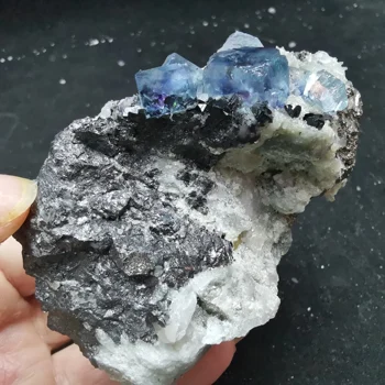265gNatural mėlyna violetinė fluorito ir wolframite paragenesis mineralinių pavyzdys gydymo kristalų dekoratyvinis KVARCO PERLAS