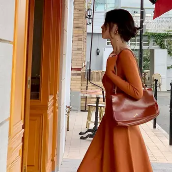 2021 m. Rudens Ir Žiemos Naujas prancūzų Stiliaus V-kaklo, Megzti Suknelę Honkongo Retro Vidutinio ilgio paaukštintu liemeniu Ilgas Sijonas Kinijos Mados