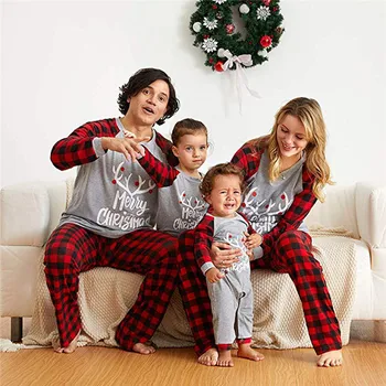 Linksmų Kalėdų Spausdinti Šeimos Atitikimo Pajama Komplektai Naujas Mados ilgomis Rankovėmis marškinėliai + Kelnės 2vnt Sleepwear Rinkiniai Loungewear Rinkinys