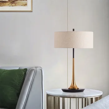 Šiuolaikinės paprasta juoda aukso stalo lempa naktiniai kambarį tyrimas dizaineris modelis kambaryje namų stalo lempa patalpų apšvietimas
