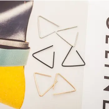 Saldus ir paprastas, atviras trikampis geometrinis metalo tri-spalvų auskarai Moterų Temperamentas Reikmenys, Papuošalai