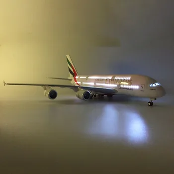 1/160 Masto A380 EMYRATŲ oro Linijų Orlaivio Modelis Su Šviesos 45.5 cm Lėktuvo Modelis Varantys Diecast Plastiko Derva Plokštumos Žaislas