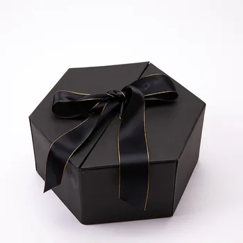Išskirtinį šešiakampe juostelės gimtadienio dovanų dėžutėje kvepalai, lūpų dažai, dovanų dėžutėje su ranka dovanų dėžutėje šešiakampis dėžutė vietoje