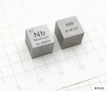 Periodiškai Fenotipinius Kubo Niobio Metalo, kurio kraštinės Ilgis 10 Mm, o Masė-8.58 G Nb (> 99.9%).