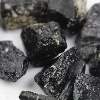 100g 1-3cm Gamtos Black Crystal Turmalinas Grubus Roko Žvyro Mineralinių Pavyzdys Gydymo Akmuo Sodo Žuvų Bakas Akvariumo Dekoras